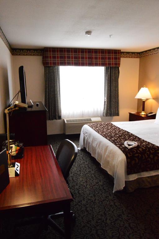 Hotel Fairbridge Express