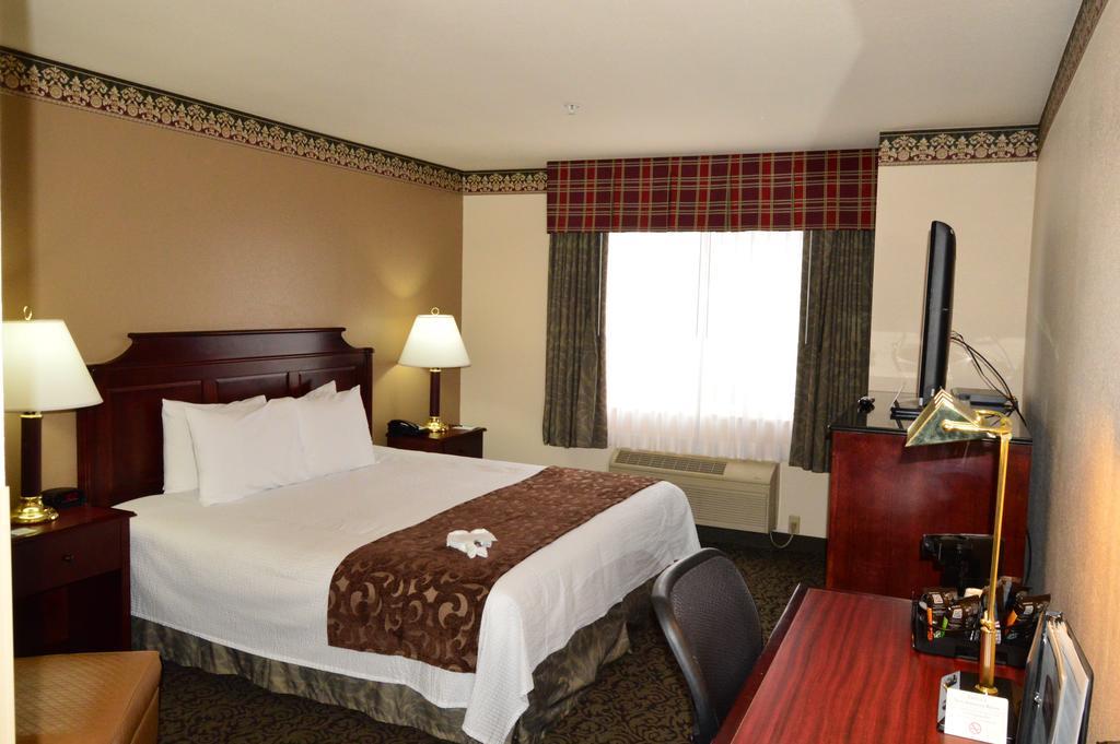 Hotel Fairbridge Express