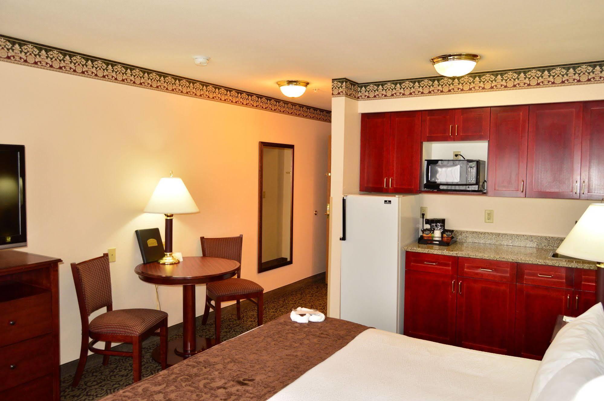 Fairbridge Express Hotel 2*